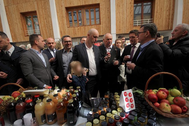 Dorucak s hrvatskih farmi Virovitica